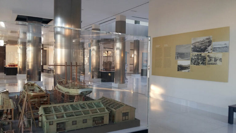 02 Plànols, maquetes i mestres d'aixa
